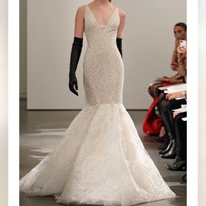 Vera Wang - couture wedding gown